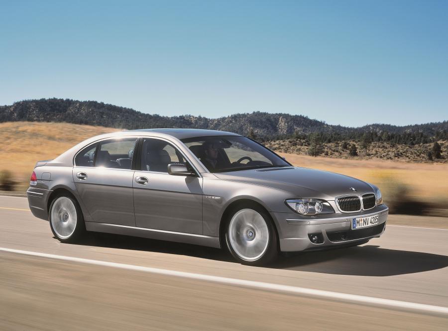  BMW 760Li (E66) 2005 года  (фото 1 из 21)